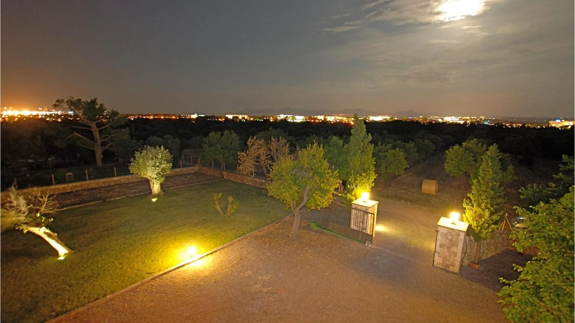 Holiday home Awesome Home In Port Dalcudia With Kitchen Port de Alcudia  Spain