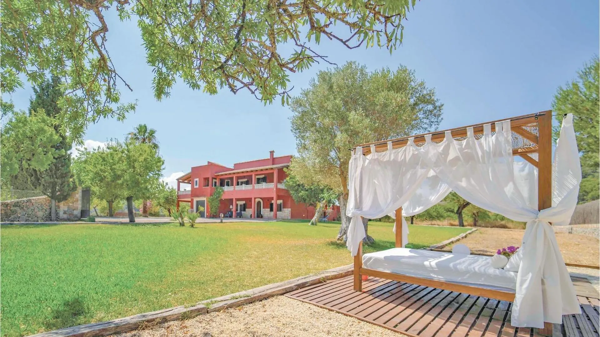 Awesome Home In Port Dalcudia With Kitchen Port de Alcudia  0*, Port de Alcudia (Mallorca)